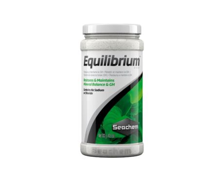 Seachem Equilibrium está diseñado específicamente para establecer el contenido mineral ideal para el acuario plantado.