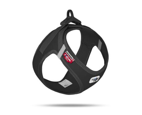 El Arnés Curli Vest Softshell Negro es adecuado para perros pequeños y medianos.