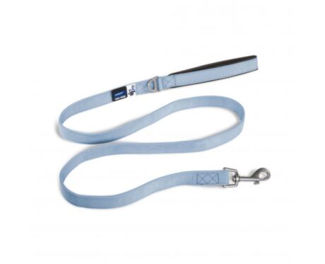 Correa Curli Basic Nylon Azul claro es una correa para perros, fabricada en nylon y con asa acolchada.
